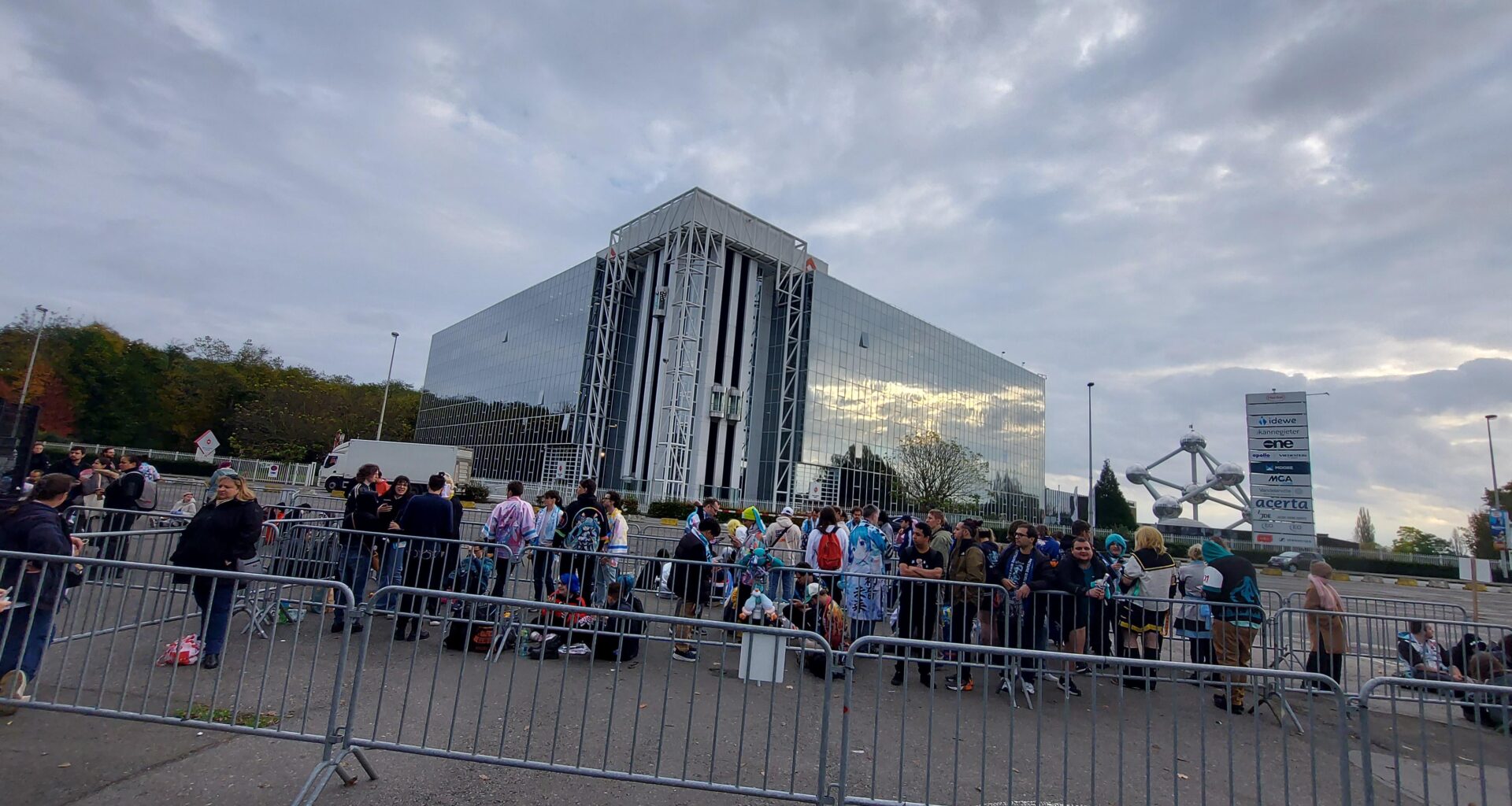 Anyone else queuing for the Miku concert in Brussels tonight?