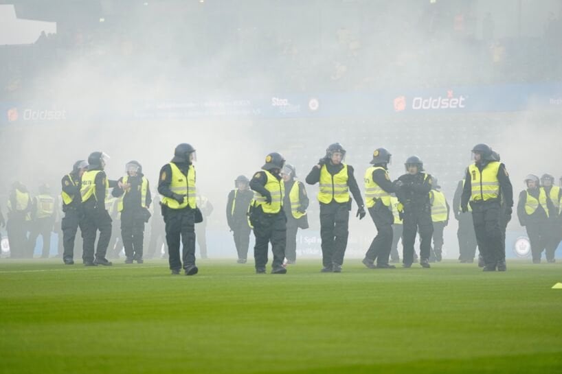 Voldsomme optøjer før »Slaget om København« – maskerede Brøndby-fans stormer ned mod FCK'erne (ingen betalingsmur)