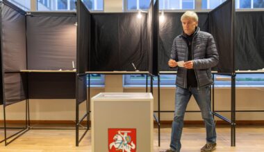 Lithuanians vote in the final round of parliamentary election