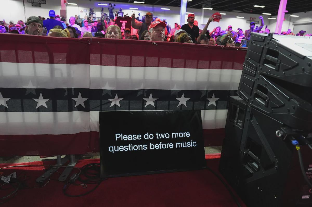 Trump’s teleprompter at last night’s Town Hall