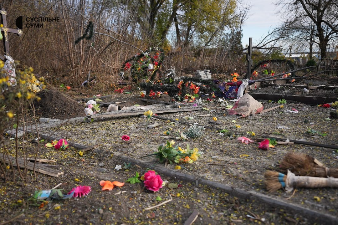 77 year old lady died after explosion of Russian glided bomb on a cementary in Sumy region. She visited son's grave