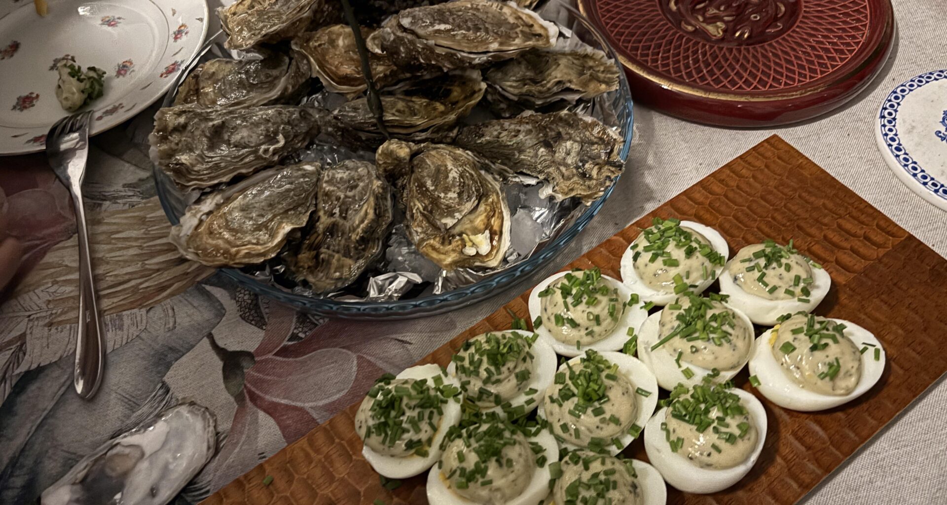 Oeufs mayo à la truffe et huitres pour commencer le diner