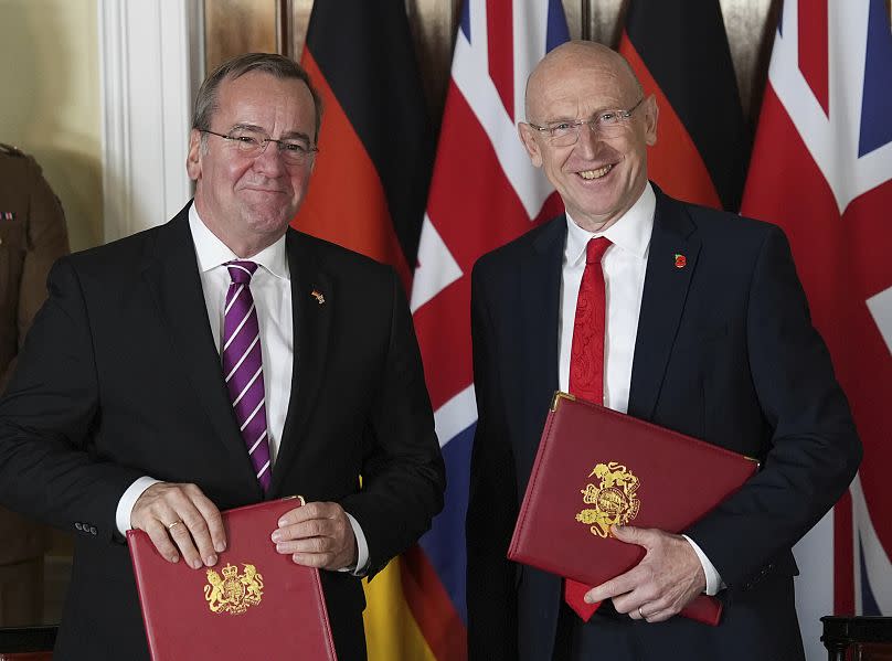 Le ministre britannique de la Défense John Healey et son homologue allemand Boris Pistorius à Trinity House, à Londres, le mercredi 23 octobre 2024.