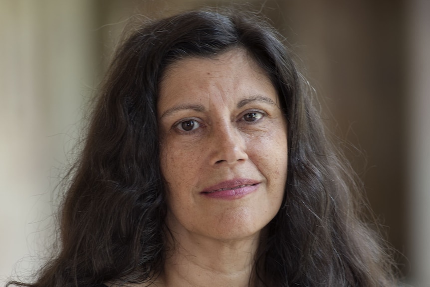 A head shot of a female academic.