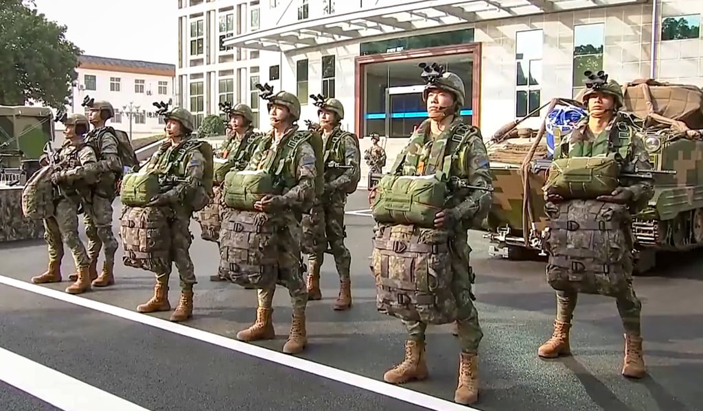 Xi Jinping acknowledged the unit’s progress and achievements during the visit. Photo: CCTV