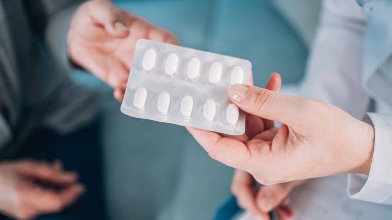 Bulgaria reports 27% increase in antibiotic use, leading to fears of rising AMR deaths – Euractiv