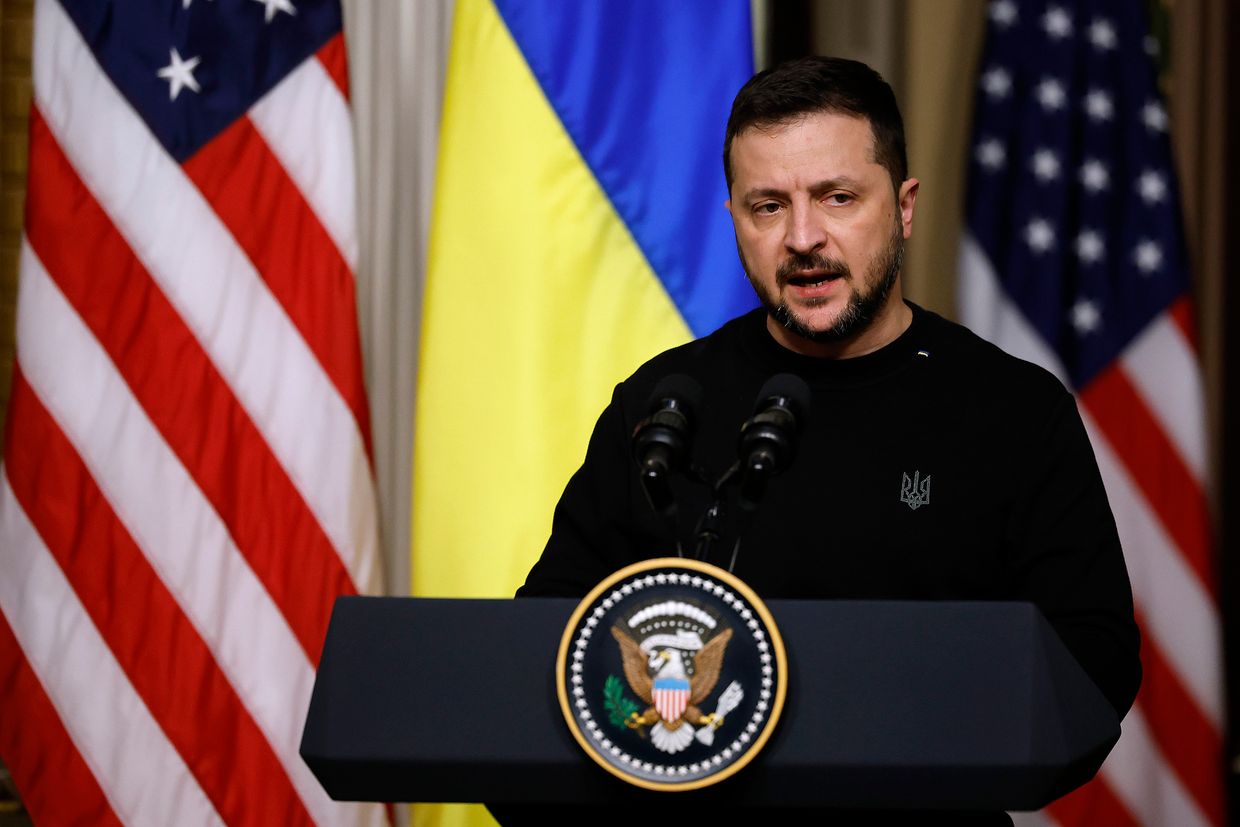 Zelensky used talk with Trump about nuclear weapons as leverage before crucial US election, analysts say