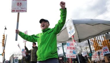 'Join a Union': Boeing Workers Ratify Contract With Over 43% Wage Hike