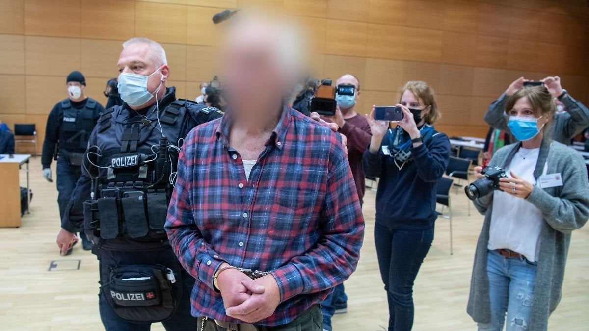 Mann wird wohl erneut auffällig: "Schmerzhafte" Geldstrafe für Vater von Hanau-Attentäter