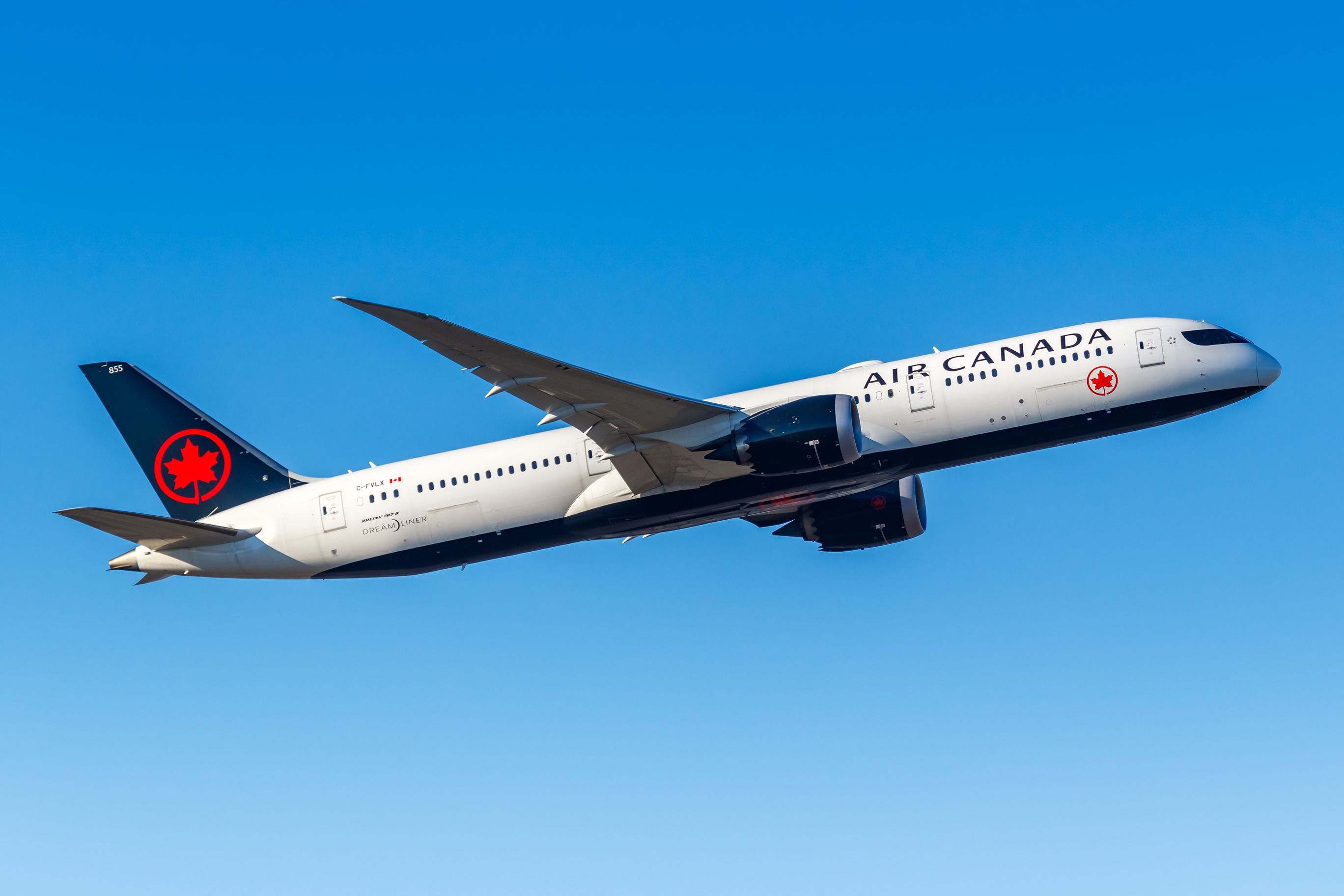 Air Canada Boeing 787 departing Frankfurt Airport FRA shutterstock_1918656803