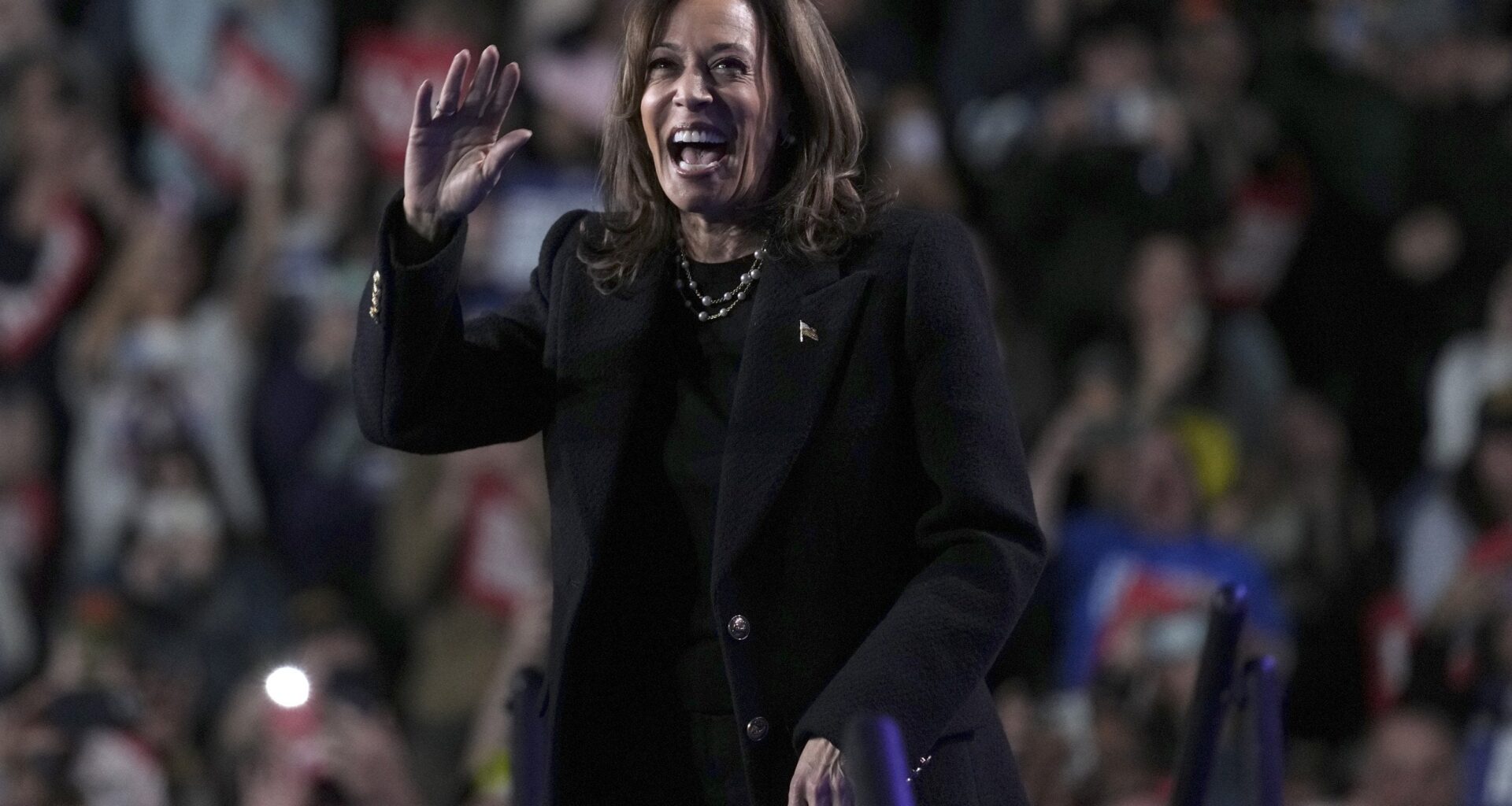 Kamala Harris suddenly becomes favorite to win in top election forecast