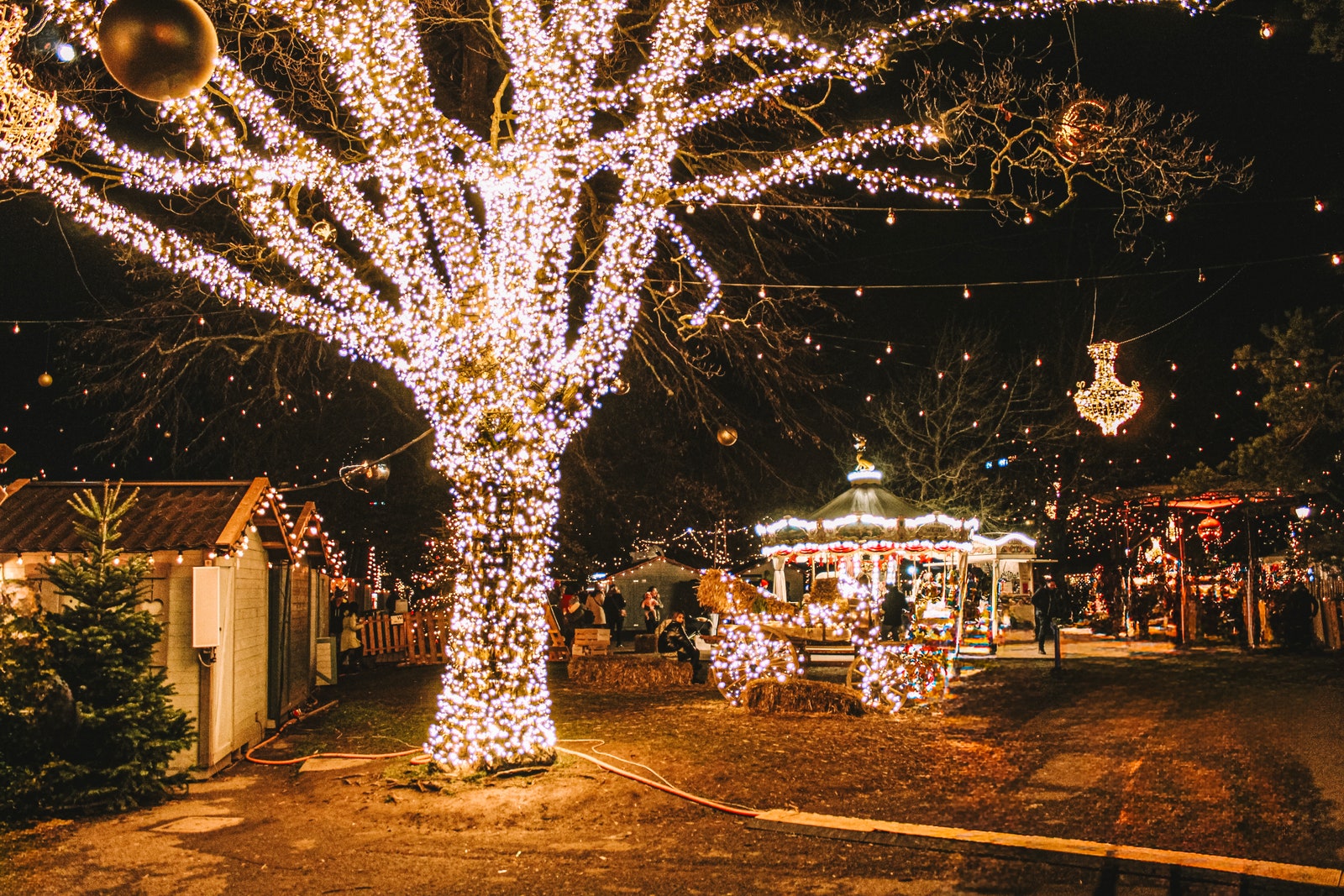 Image of the beautiful Christmas market in the city of Geneva