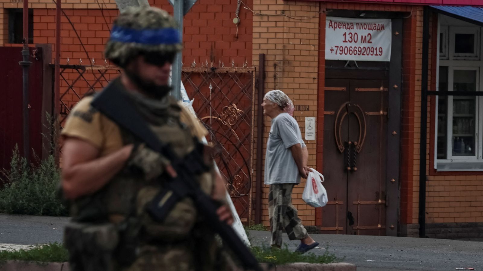 Ukraine war: Thousands of North Korean troops near Ukraine border will enter battle 'within days', says Blinken | World News